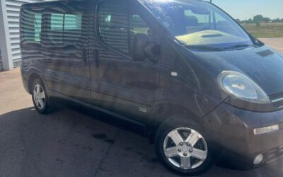Opel vivaro combi 1 9 cdti